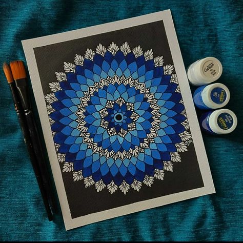 Mandala Art With Poster Colours, Mandala Art Poster, Mandala On Watercolour Background, Rangoli Drawing On Paper Colourful, Rangoli Drawing On Paper, Poster Color Painting For Beginners, Rangoli Drawing, Painting Techniques Art, Colour Mandala