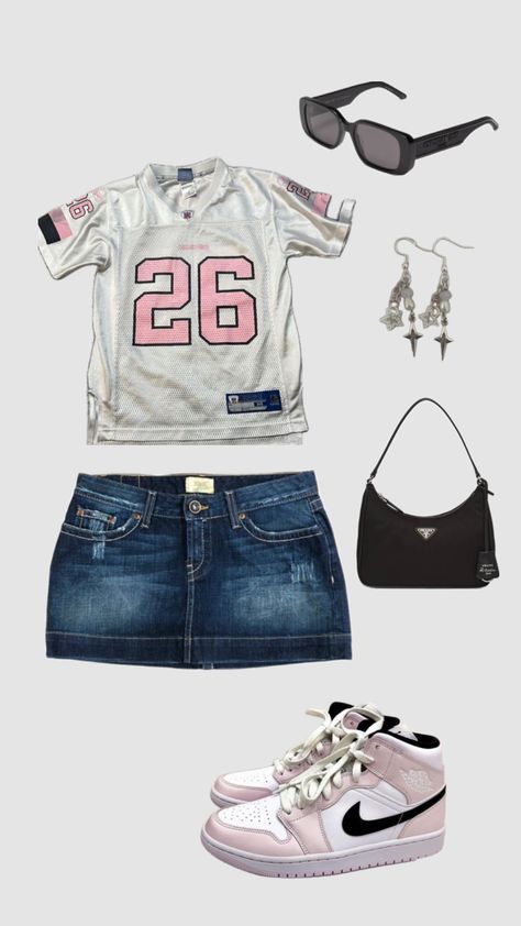 #fahsion #miniskirt #outfit #pinterest #outfitinspo #pink #y2k #jersey Y2k Jersey, Jersey Pink, Pink Y2k, Wardrobe Room, Jersey Outfit, Miniskirt Outfits, Y2k Outfits, New Wardrobe, Mini Skirts