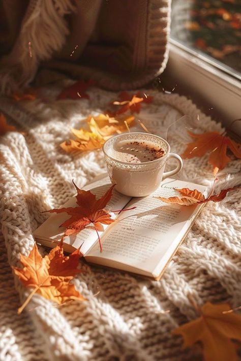 Autumn Season Photography, Autumn Flatlay, October Leaves, Reading Wallpaper, Fall Mood, Pumpkin Patches, Autumn Magic, Autumn Scenes, Autumn Vibes