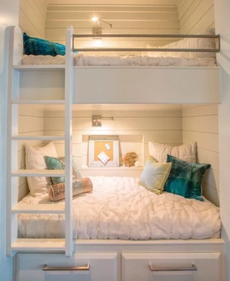 Bunk Bed Rooms, Adult Bunk Beds, Modern Bunk Beds, Bunk Beds Built In, Built In Bed, Bunk Rooms, Built In Bunks, Cool Bunk Beds, Bunk Beds With Stairs