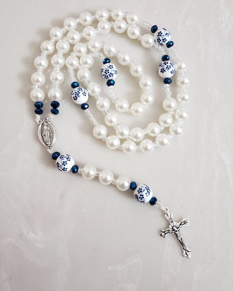 Diy Rosary, Knotted Rosary, Protestant Prayer Beads, Rosary Jewelry, Custom Rosary, Beautiful Beaded Bracelet, Easter Jewelry, Christian Crafts, Bird Beads