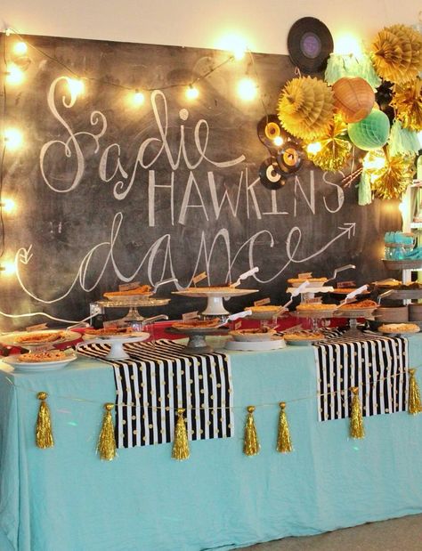 pies!! High School Dance Decorations, Fccla Ideas, School Dance Decorations, Sadies Dance, School Dance Themes, Leo Club, Sadie Hawkins Dance, Homecoming Themes, Middle School Dance