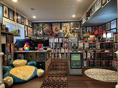 Geek Home Office, Nerd Interior Design, Figure Room Design, Nerd Home Office, Library And Gaming Room, Collectible Room Ideas, Game Studio Office, Geek Apartment, Collectors Bedroom