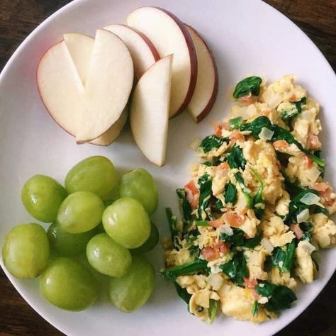 Green Aesthetics, Healthy Lifestyle Food, Idee Pasto Sano, Food Goals, Daily Meals, Healthy Breakfast Recipes, Healthy Snacks Recipes, Delicious Healthy Recipes, Clean Eating Recipes