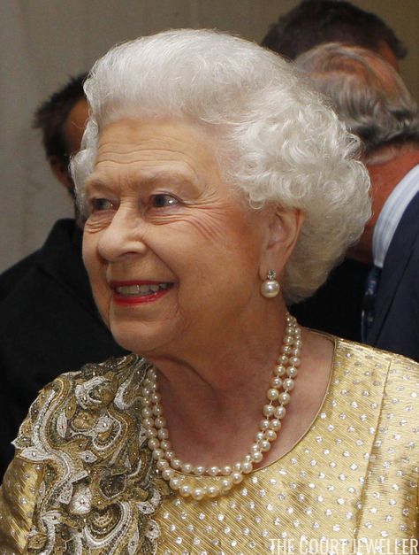 Dave Thompson - WPA Pool/Getty Images Our month-long focus on Queen Elizabeth II's wedding gift jewelry arrives today at two pieces wi... What To Wear With Pearls, Queen Elizabeth Ii Wedding, How To Clean Pearls, Wearing Pearls, Layered Pearl Necklace, Beautiful Pearl Necklace, Best Friend Jewelry, Isabel Ii, Royal Jewels