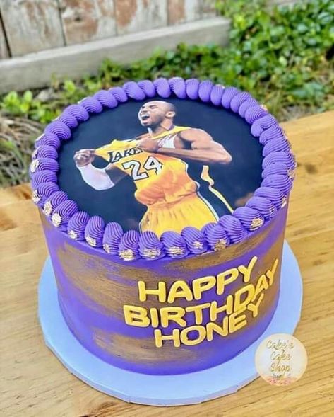 Kobe Cake, Kobe Bryant Cake, Jersey Party, Cake Shop, 10th Birthday, Kobe Bryant, Cake Ideas, Fashion Clothes Women, Birthday Cake