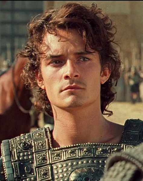 Troy Film, Orlando Bloom Young, Lord Of The Rings Legolas, Troy Movie, Curly Boy, Paris Film, Greek Men, Period Movies, Orlando Bloom