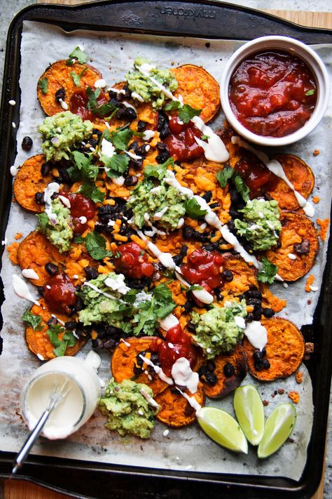 Black Bean Sweet Potato, Nightshade Free Recipes, Bean Nachos, Potato Nachos, Homemade Nachos, Sweet Potato Nachos, Plant Based Soups, Sweet Potato Tacos, Dinner Vegan