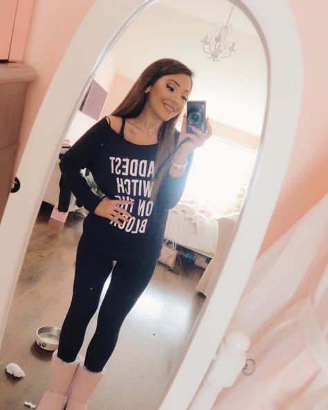 Gabi Demartino Aesthetic, Gabi Demartino Outfits, Nikki And Gabi, Gabi And Niki, Gabi Demartino, Outfits 2014, 2015 Outfits, Girly Girl Outfits, Clothing Blogs