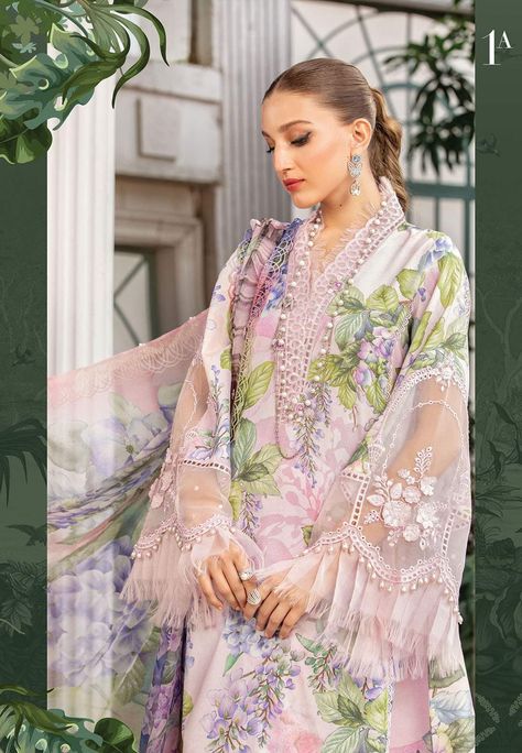 Fashion Dress Up Games, Simple Kurta Designs, Pakistani Fancy Dresses, Maria B, Designer Dresses Casual, Boutique Dress Designs, Chiffon Dupatta, Eid Collection, Pakistani Dress Design