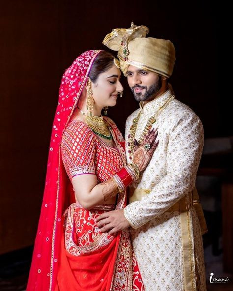 Wedding Couple Poses Photography Indian, Grooms Outfits, Mohit Kumar, Rahul Vaidya, विवाह की दुल्हन, Marriage Poses, Bride Groom Photoshoot, Bride Groom Poses, Indian Bride Poses