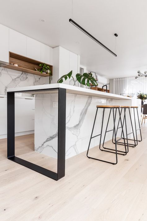 Square Island Kitchen, Kitchen Island With Legs, Modern Marble Kitchen, Quantum Quartz, Kitchen Island Bench, Kitchen Benchtops, Island Table, Kitchen Island Table, Island Countertops