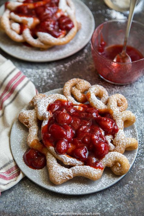 Strawberry Funnel Cake- The Little Epicurean Deep Fried Fair Food, Strawberry Funnel Cake, Funnel Cake Batter, Funnel Cake Bites, Funnel Cake Fries, Homemade Funnel Cake, Red Birthday Cakes, Funnel Cake Recipe, Funnel Cakes