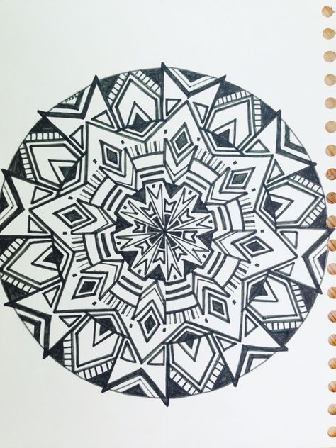 Masculine mandala. Free flow By Bex Collett Designs Masculine Mandala, Henna Drawings, Doodle Videos, 6th Grade Art, Mandalas Drawing, Mandalas Design, Desenho Tattoo, Geometric Star, Mandala Tattoo