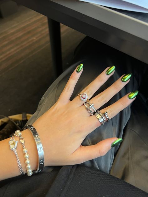 Like Green Chrome Nails, Chrome And Green Nails, Green Chrome Gel Nails, Black Green Chrome Nails, Green Chrome Nail Art, Green Mettalic Nails, Metalic Green Nail, Green Reflective Nails, Black Nails With Green Chrome