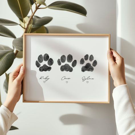 THIS IS A DIGITAL PRODUCT A beautiful keepsake print of your beloved pets paw prints, or a thoughtful gift idea! - HOW TO ORDER - 1. Add any details in the personalisation section including name/text and or date 2. Complete order 3. Send me through the photos of your pets paws via Etsy message 4. I will send you a draft within 48 hours 5. Once approved I will upload the file to your Etsy order. That's it! - NOTE - ✿ Draft files will be sent within 48hrs of purchase via Etsy message ✿ No physical Dogs Memorial Ideas, Dog Footprint Art, Cute Dog Crafts, Paw Print Keepsake, Dog Keepsake, Dog Paw Prints, Animal Gifts, Dog Wall Decor, Pet Paw Print