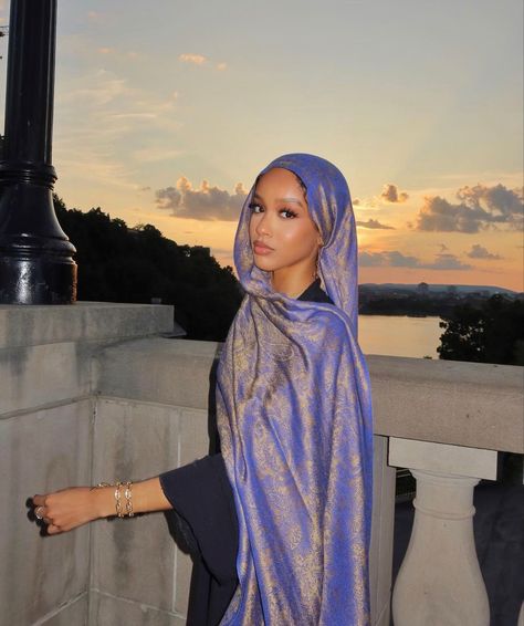 Sunset Balcony, Pashmina Hijab, Modele Hijab, Estilo Hijab, Hijabi Fits, Pashmina Hijab Tutorial, Modesty Outfits, Modest Fashion Hijab, Mode Turban