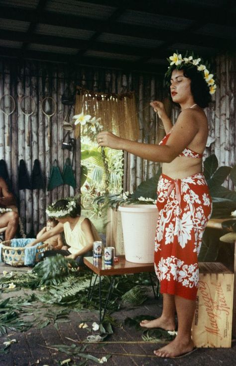 Hawaiian History, Hula Dancers, Hawaiian Culture, Polynesian Culture, Vintage Hawaii, Hawaiian Outfit, The Verge, Vintage Hawaiian, Island Style