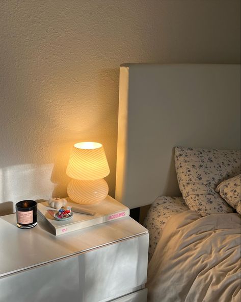 Mushroom Lamp Decor, Mushroom Lamp Bedroom, Mushroom Lamp Aesthetic, Mushroom Bedside Lamp, Night Stand Candle Aesthetic, Beige Bedside Table Lamp Asethetic, Aeethetic Desk Lamp White, Mushroom Lamp, Bedroom Lamps