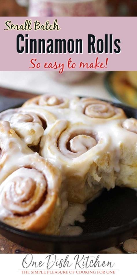 Cinnamon Rolls Small Batch Recipe, Easy Cinnamon Rolls Quick Small Batch, Small Batch Cinnamon Roll Recipe, Cinnamon Rolls Homemade No Yeast, Homemade Cinnamon Rolls No Yeast, Cinnamon Rolls No Yeast, Small Batch Cinnamon Rolls, Rolls No Yeast, Bisquick Cinnamon Rolls