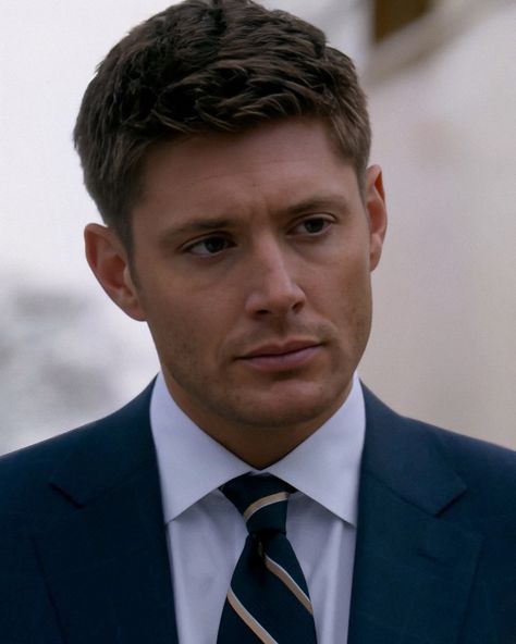 Dean From Supernatural, Dean Winchester Hot, Sam And Dean Supernatural, Classic Mens Haircut, Dean Winchester Supernatural, Dean Supernatural, Jesen Ackles, Supernatural Actors, Jensen Ackles Supernatural