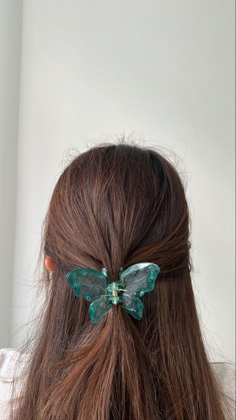 Hair Tie Accessories, Traditional Hairstyle, Pretty Jewelry Necklaces, Fancy Jewellery Designs, Peinados Fáciles Para Cabello Corto, Butterfly Hair Clip, Hair Accessories Clips, Claw Hair Clips, Girly Accessories