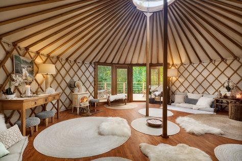 Yurt Interior, Luxury Yurt, Yurt Home, Yurt Living, Permaculture Design, Home Design Floor Plans, Decoration Inspiration, Yurt, Glamping