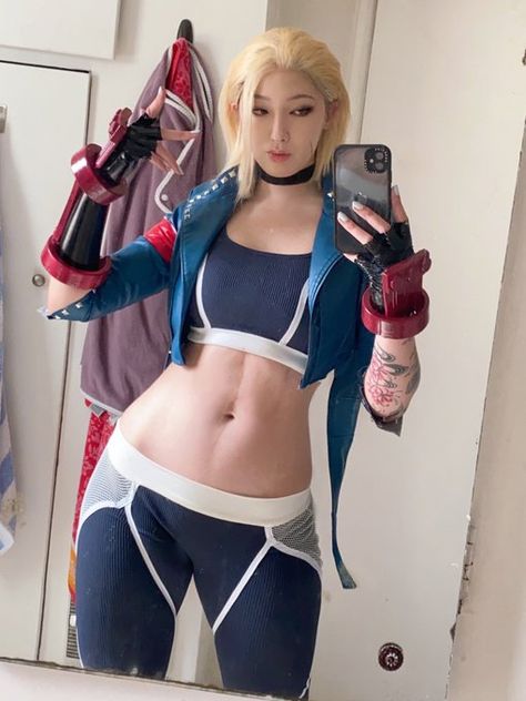 Capcom Characters, Humor Otaku, Street Fighter Cosplay, Capcom Street Fighter, Cammy White, Cammy Street Fighter, Bloodborne Art, Fighter Girl, Brandon Sanderson