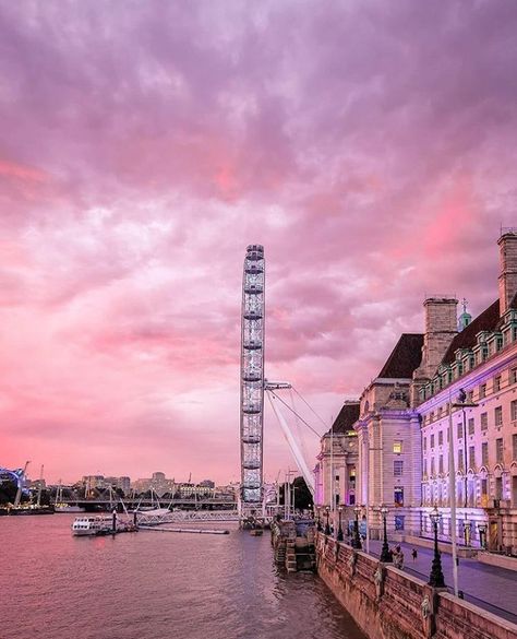 London Wallpaper Aesthetic, London England Aesthetic, Pink London, Asthetic Pics, Stickers Instagram, London Wallpaper, England Aesthetic, Aesthetic London, London Dreams