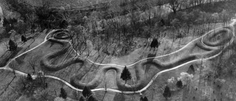 Serpent Mound - HISTORY Great Serpent, Serpent Mound, Effigy Mounds, Peabody Museum, Giant Snake, Impact Crater, Ohio History, Mystery Of History, Ancient Mysteries