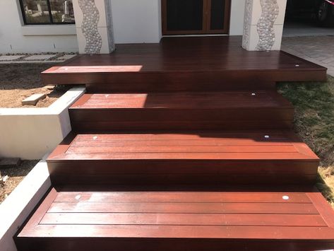 Merbau steps - deck - landscaped entrance - Brisbane landscaping by Instant Greenscene Deck Entrance Ideas, Front Yard Deck Ideas Entrance, Courtyard Decking, Decking Pathway, Front Deck Ideas Entrance, Pine Decking, Driveway Inspiration, Merbau Decking, Timber Front Door