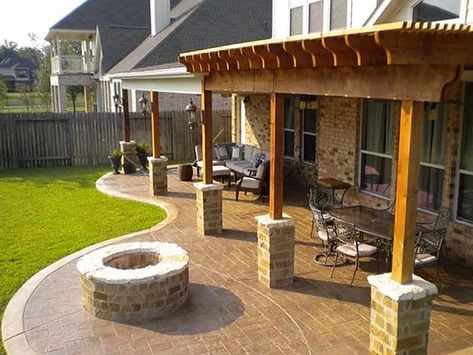 Patio Layout Ideas With Fire Pit, Concrete Patio With Roof, Covered Patio Layout Ideas, Covered Patio Layout, Patio With Roof, Patio Layout Ideas, Small Covered Patio, Small Pergola, Pergola Diy