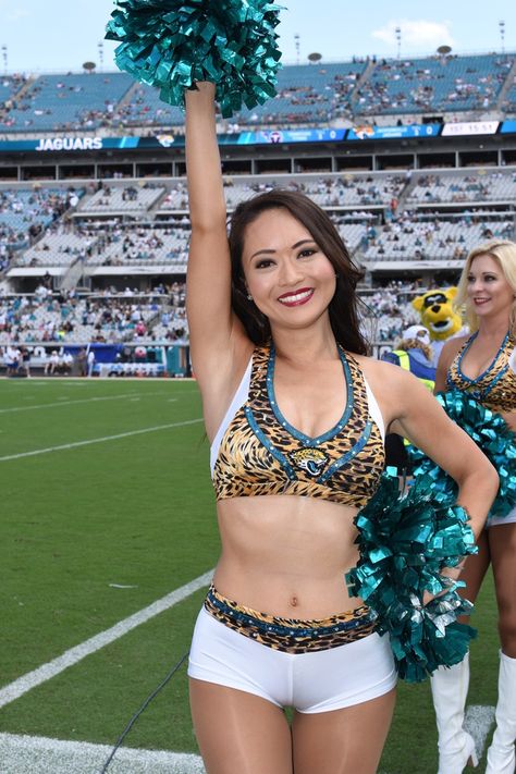 Football Cheerleaders, Cheer Girl, Nfl Cheerleaders, Jacksonville Jaguars, Cheerleading, Nfl, Dancer, Football, Quick Saves