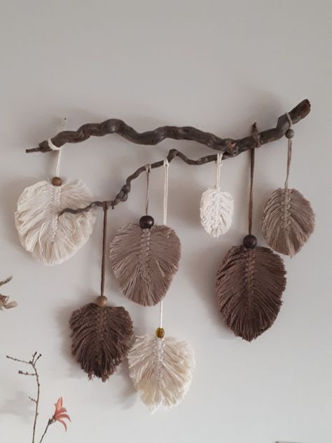 Wool Crafts Diy, Macrame Feathers, Boho Macrame Wall Hanging, Makramee Diy, Boho Crafts Diy, Macrame Backdrop, Yarn Wall Art, Curated Home, Macrame Wall Hanging Diy