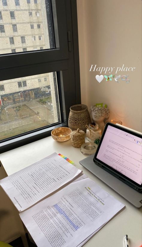 #aesthetic #study #winter #cozy #desksetup #college #examseason Winter Study Aesthetic, Cozy Study Aesthetic, Winter Study, Study Pics, Cozy Study, Winter Arc, Study Place, Aesthetic Study, College Aesthetic