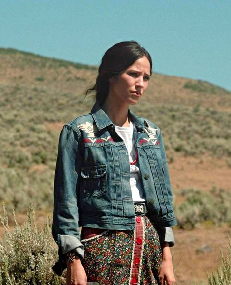 Monica Dutton - Kelsey Asbille 3х06 Monica Yellowstone Outfits, Monica Dutton Outfits, Monica Yellowstone, Kelsey Asbille Yellowstone, Monica Dutton, Yellowstone Fashion, Bob Floyd, Beth Dutton Style, Kelsey Asbille