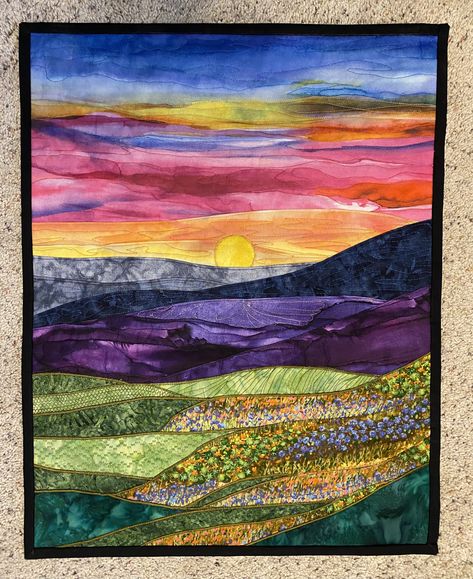 Art Quilts Inspiration Textile Artists, Landscape Quilts Tutorial, Landscape Quilts Ideas, Quilted Landscapes, Textile Landscapes, Mosaic Quilts, Seascape Quilts, Abstract Art Quilt, Quilting Applique