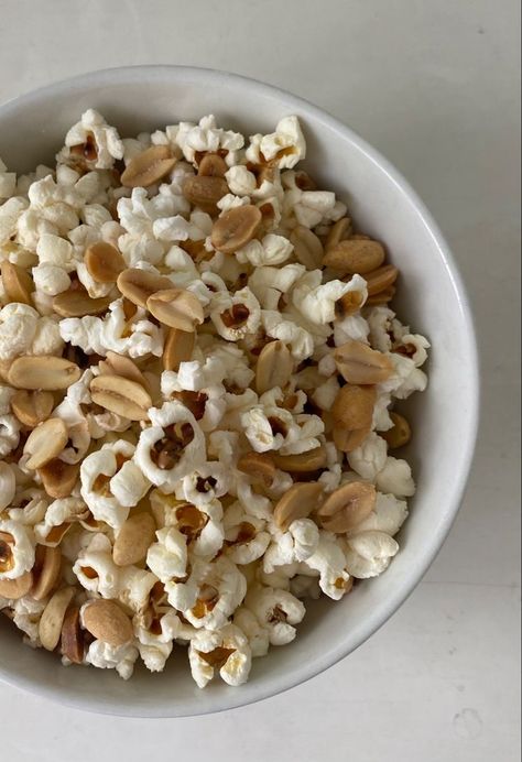 Peanut Aesthetic, Aesthetic Popcorn, Peanuts Aesthetic, Popcorn Aesthetic, Healthy Popcorn, Peanuts Movie, Healthy Lunch Snacks, Gym Diet, Work Meals