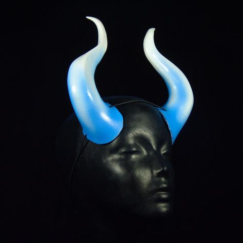 Ever wanted to be an evil, yet beautiful, glamorous Ice Queen?? Then this set of horns are perfect for you!! ! Head on over to my Etsy shop now (link in bio), to check out this item and more =) Blue Horns Aesthetic, Sans Oc, Child Oc, White Demon, Male Photoshoot, Demon Horns, Dragon Horns, Demon Wings, Blue Demon