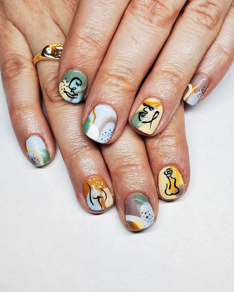 Short Abstract Nail Designs, Abstract Nail Designs, Face Nail Art, One Line Face, Line Face, Abstract Nails, Abstract Nail, Makeup Nails Designs, Face Drawing