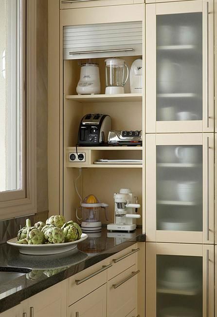 30 Handy Designs and Craft Ideas to Keep Homes Organized and Neat Desain Pantry Dapur, Modern Konyhatervezés, Model Dapur, Kitchen Appliance Storage, Kitchen Appliances Design, Desain Pantry, Kabinet Dapur, Appliances Design, Kitchen Corner