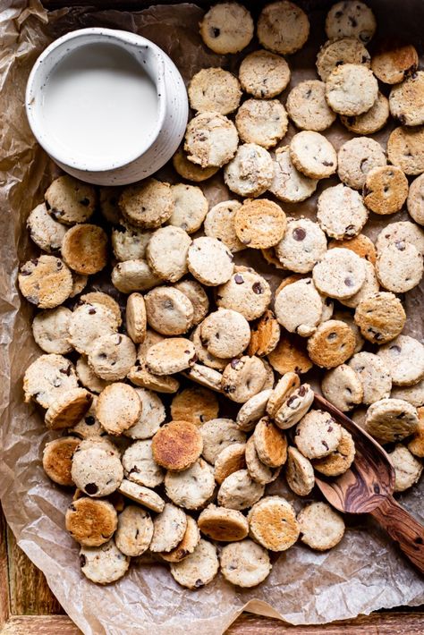 "Cookie Crisp" Cereal | Healthy Little Vittles Cereal Recipes Homemade, Cookie Crisp Cereal, Homemade Cereal, Low Sugar Snacks, Cereal Cookies, Resepi Biskut, Cookie Crisp, Baking With Almond Flour, Eggless Desserts