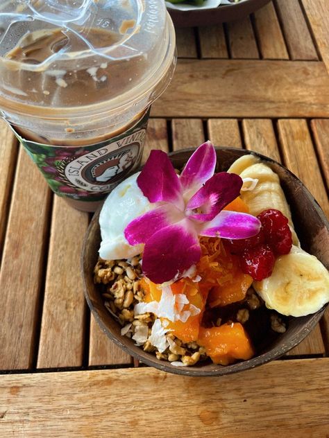 Fruit Yoghurt, Coconut Dream, Holiday Inspo, Hawaii Life, Vacation Beach, Food Obsession, Beach Holiday, Pretty Food, Summer Of Love