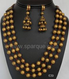 Terracotta Jewellery Making, Terracotta Jewellery Designs, Terracotta Earrings, Party Handbags, Terracotta Jewellery, Pearl Necklace Designs, Surat Gujarat, Upcoming Artists, Organic Jewelry