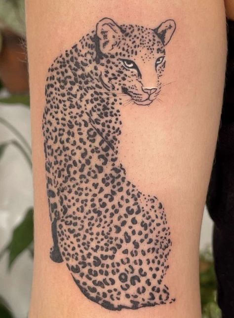 Tattoos Man, Cheetah Print Tattoos, Cheetah Tattoo, Big Cat Tattoo, Shoulder Tats, Forest Tattoos, Cat Tattoos, Leg Tattoos Women, Butterfly Tattoo Designs