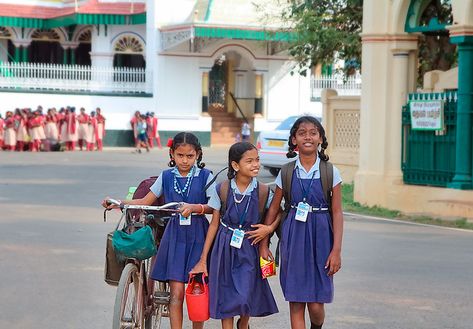 Top 10 Facts About Girls' Education in India | The Borgen Project Facts About Girls, Functional Literacy, Top 10 Facts, Women Education, Right To Education, Empowering Girls, Education In India, Pretty Pregnant, Education Policy