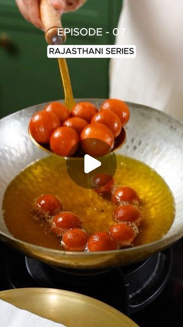 How To Make Gulab Jamun At Home, Easy Gulab Jamun Recipe, Gulab Jamun Recipe, Rajasthani Food, Jamun Recipe, Sabzi Recipe, Regional Food, Gulab Jamun, Traditional Recipes