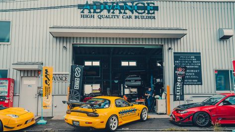 Tuned NSXs, RX-7s and more: this is Advance Tuning | Top Gear Tuner Garage, Jdm Garage, Funny Celebrities, Ferrari 288 Gto, Garage Exterior, Best Wallpaper Hd, Auto Shop, Jdm Wallpaper, Marshall Lee