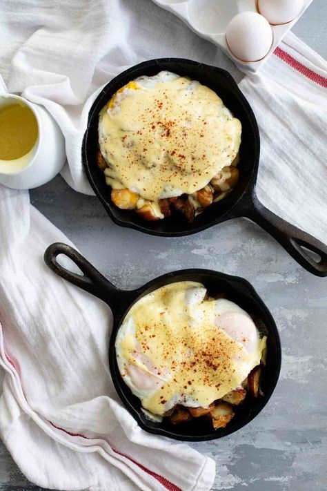 Mini Skillet Breakfast, Mini Cast Iron Skillet Recipes Breakfast, Mini Cast Iron Skillet Recipes, Iron Skillet Breakfast, Breakfast Potatoes Skillet, Breakfast Skillet Recipes, Breakfast Skillet, Iron Skillet Recipes, Delicious Clean Eating