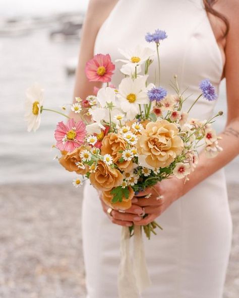 Tulip Wildflower Bouquet, Fever Few Bouquet, Bridal Flowers Bouquet Summer, Maximalist Wedding Bouquet, Bridesmaid Bouquet Summer, California Wildflower Bouquet, Cool Wedding Bouquet, Colorful Bridesmaid Bouquet, Simple Bride Bouquet